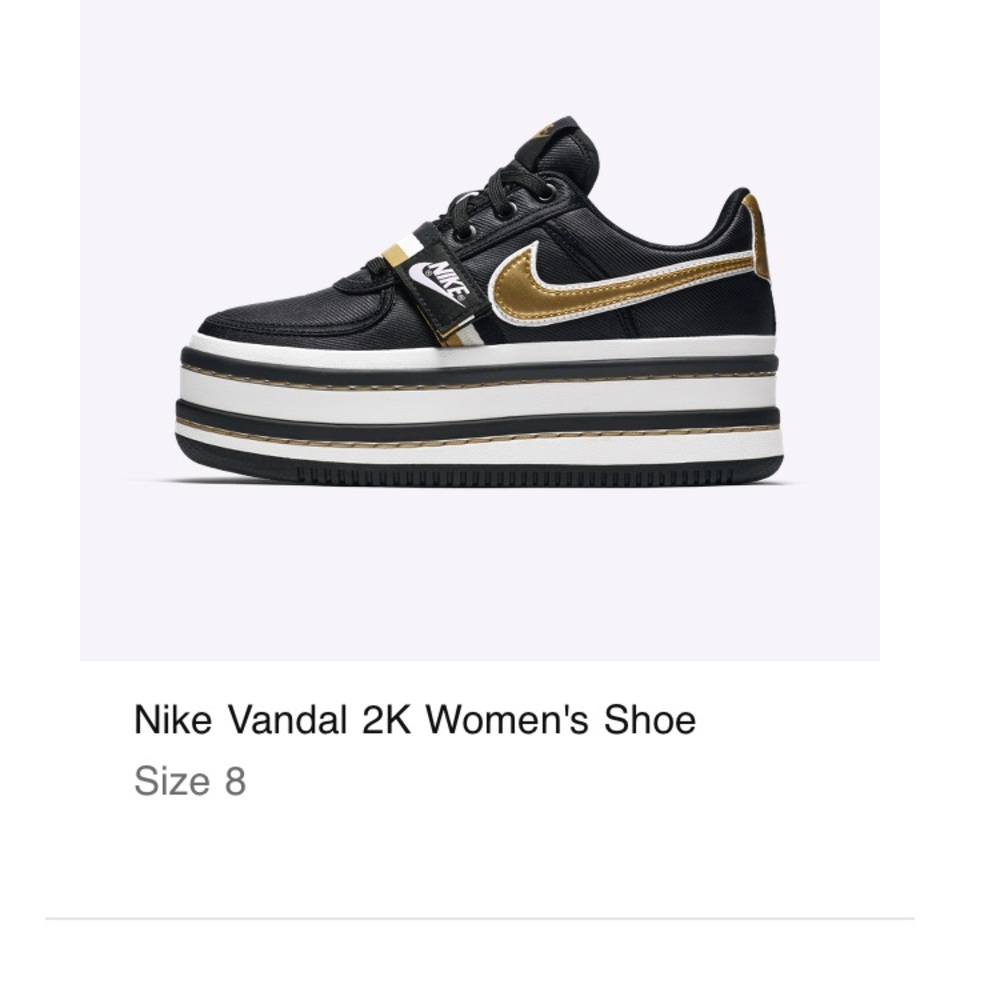 Platform Nike sneakers